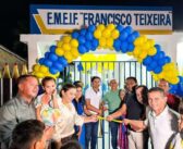 O prefeito Hamilton Brito, vice-prefeito Vanderson Garcia e a secretária Laíse Alves entregaram na comunidade de Itajubá mais uma escola totalmente revitalizada e ampliada