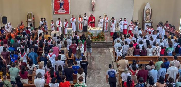 Prefeito Hamilton Brito recebe o novo Bispo da Diocese de Castanhal, Dom Manoel de Oliveira